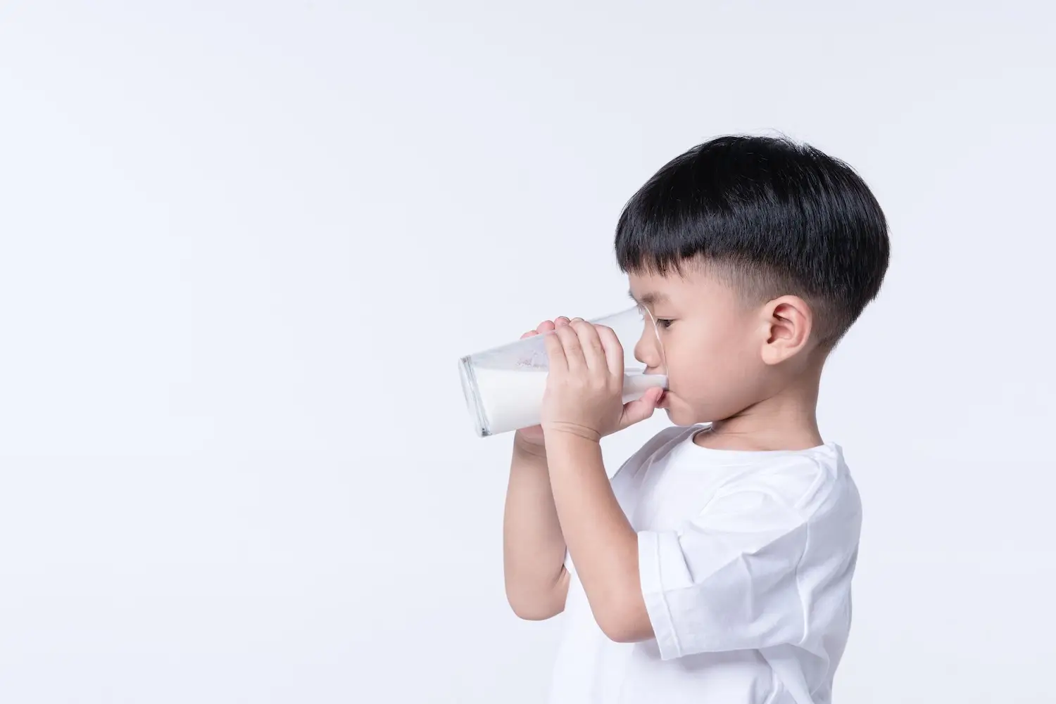 Tìm hiểu có nên cho trẻ uống sữa tăng chiều cao không